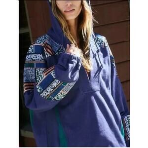 Free People FP Movement Kickoff V-Neck Hoodie Printed Drawstring Sweatshirt XS